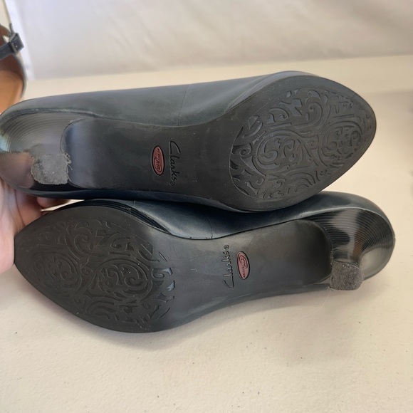 Clarks Artisan Charcoal Blue Leather Comfort Pumps – Size 9.5M Office Comfort - Picture 6 of 7